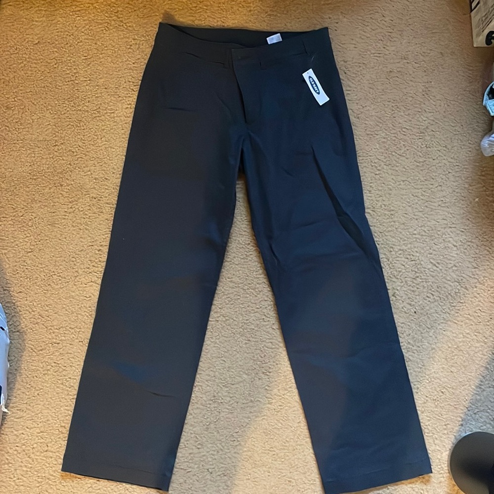 New with tags and never worn old navy pants.
